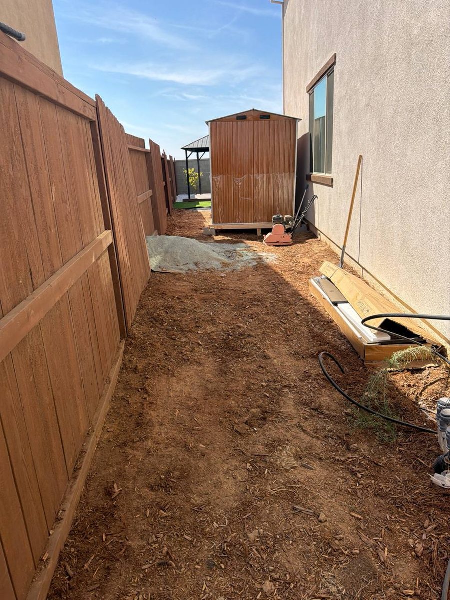 After MZM junk removal &mdash; Side Yard Debris Haul — Roseville, CA