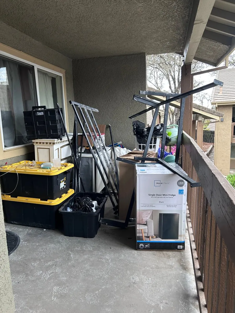 Before MZM junk removal: Balcony Cleanout &middot; Auburn, CA