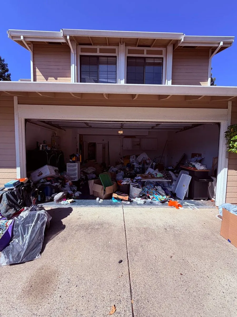 Before MZM junk removal: Garage Cleanout &middot; Orangevale, CA